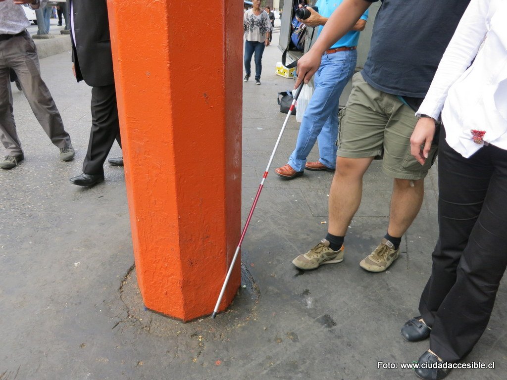 Uno de tantos obstáculos que deben sortear en el camino como personas ciegas