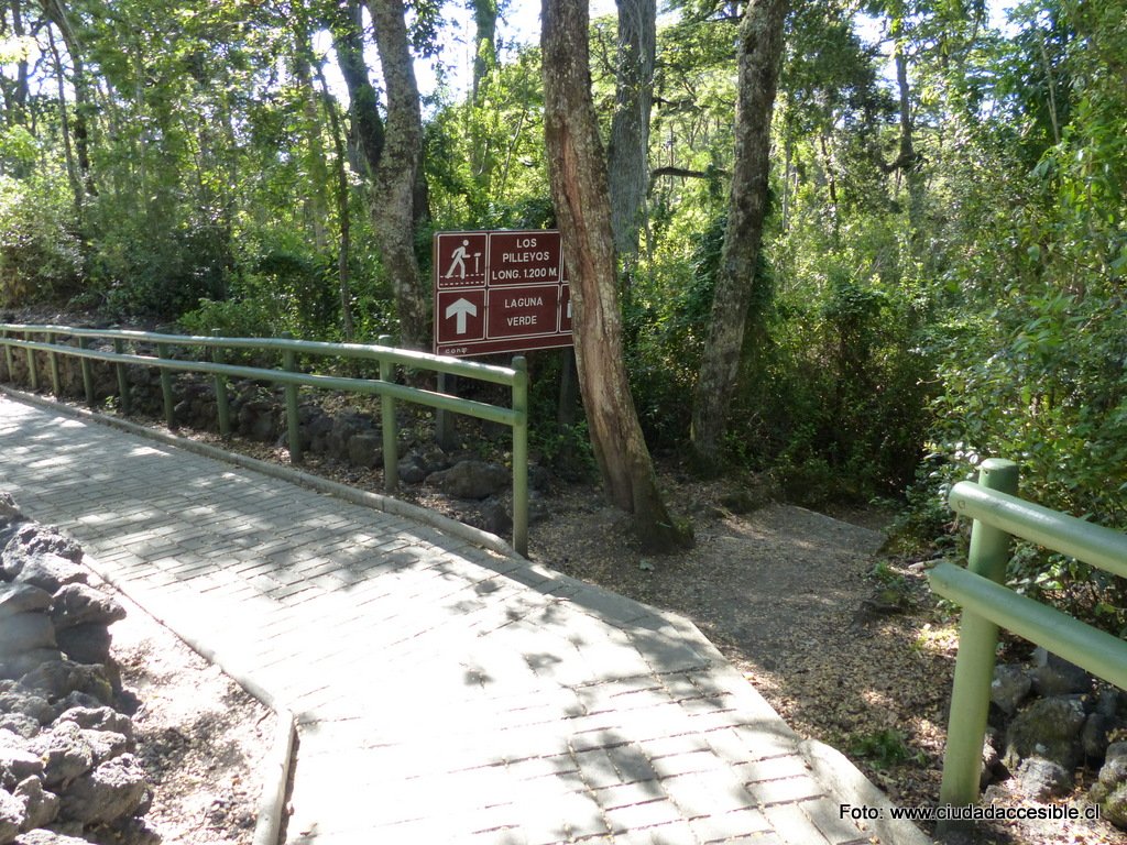 Sendero accesible Laguna Verde