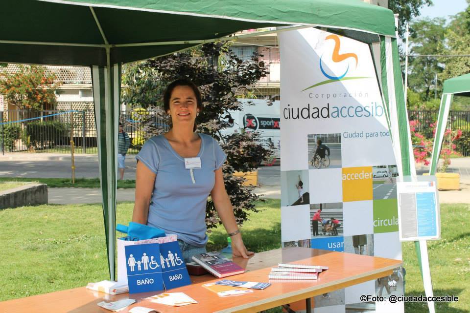 Stand de Ciudad Accesible en la Cicletada por la inclusión