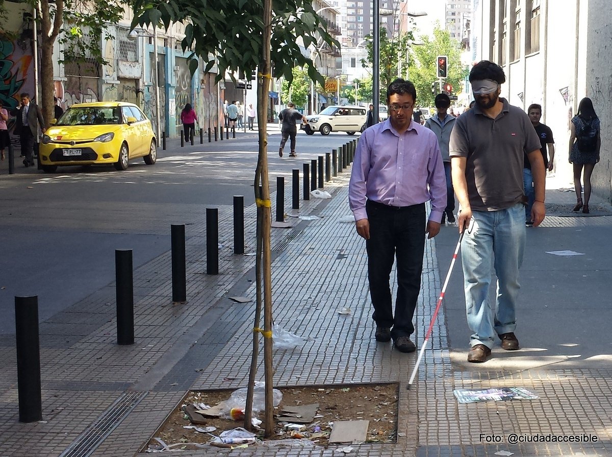 recorriendo veredas con los ojos vendados