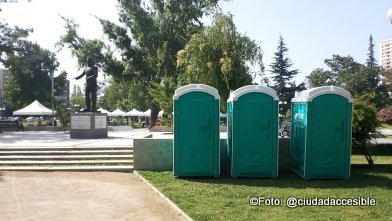 Baños portátiles en cicletada por la inclusión