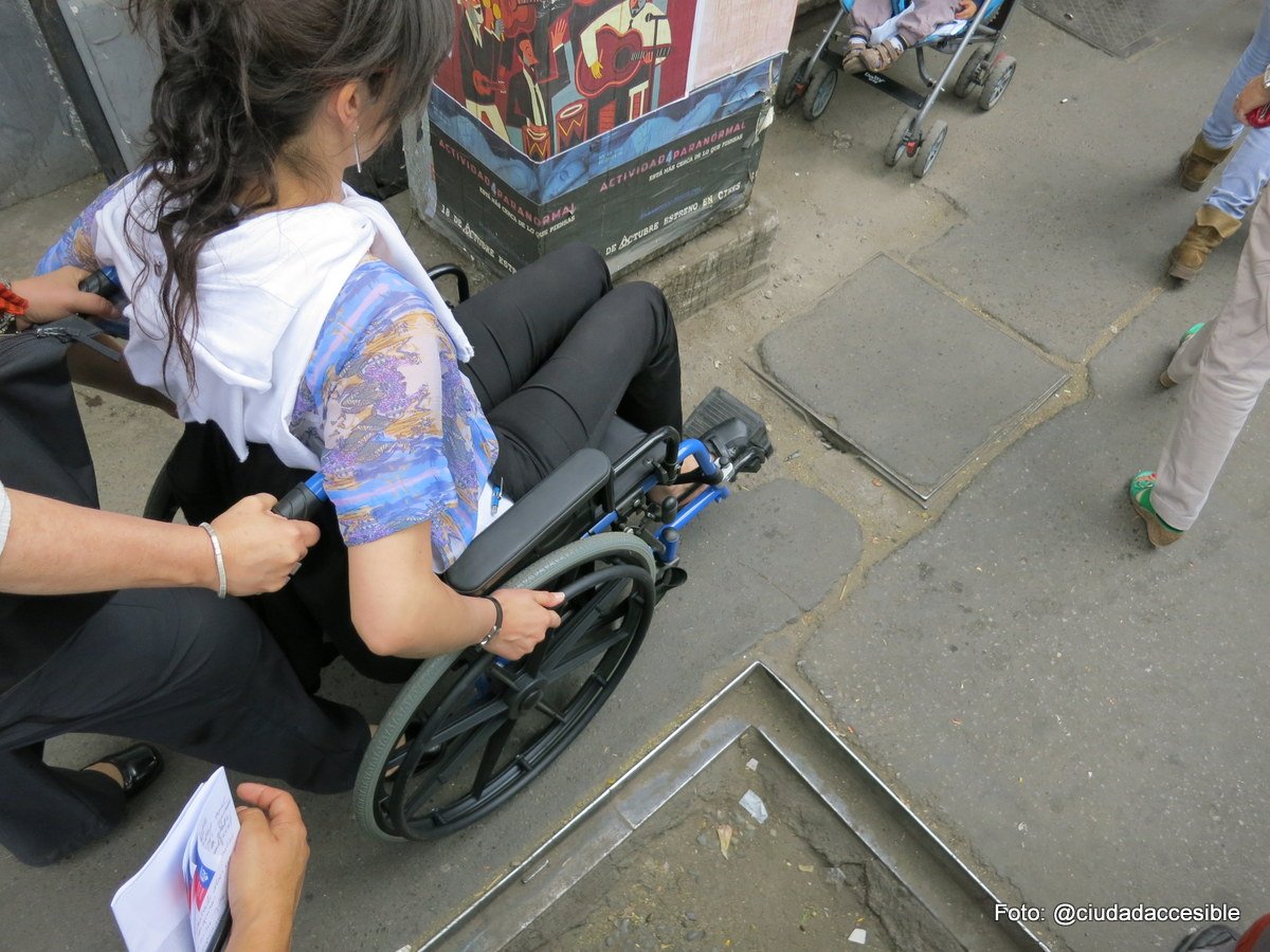veredas no accesibles en silla de ruedas