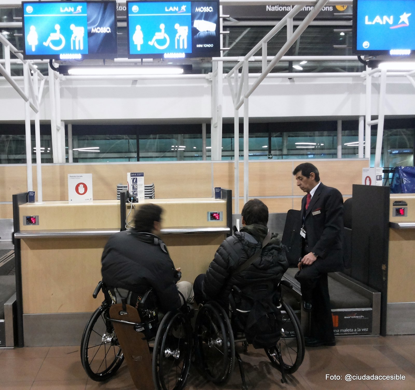 pasajeros en silla de ruedas