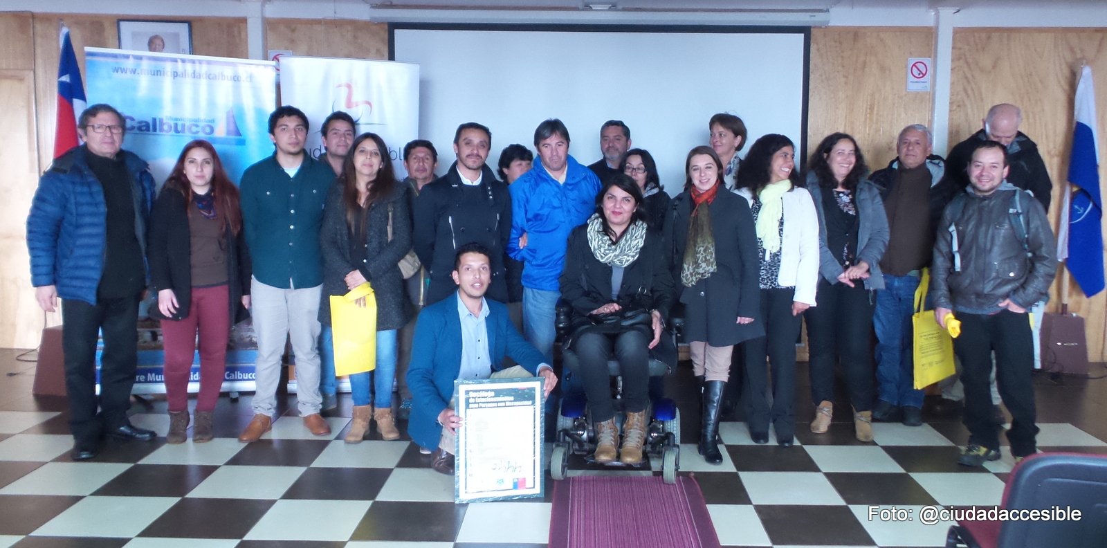 asistentes y organizadores encuentro accesibilidad universal calbuco