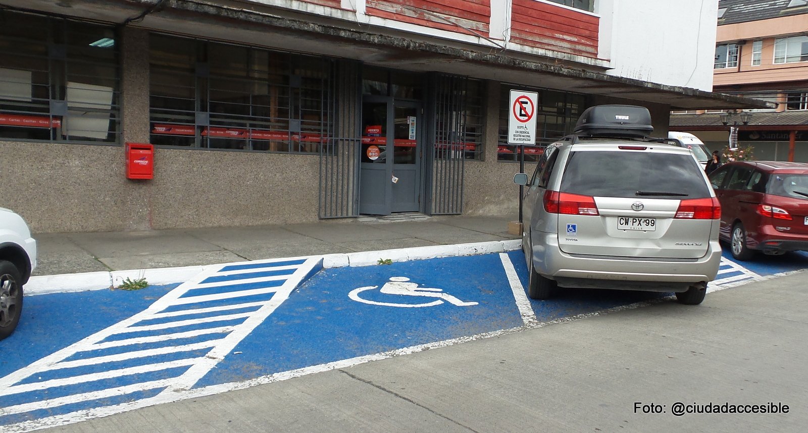 estacionamientos accesibles en la vía pública en puerto varas