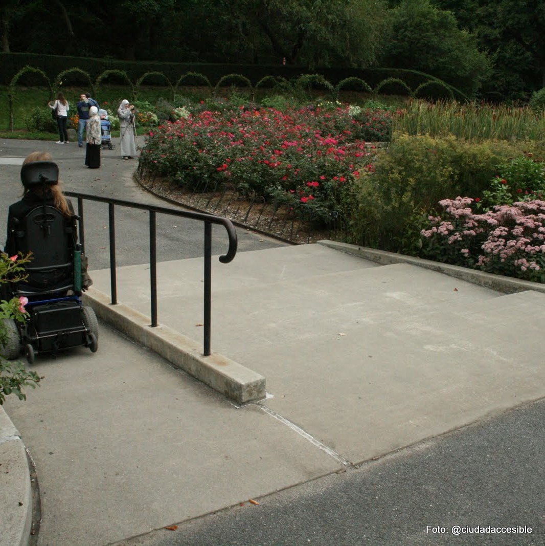 alternativa de rampa y escalera