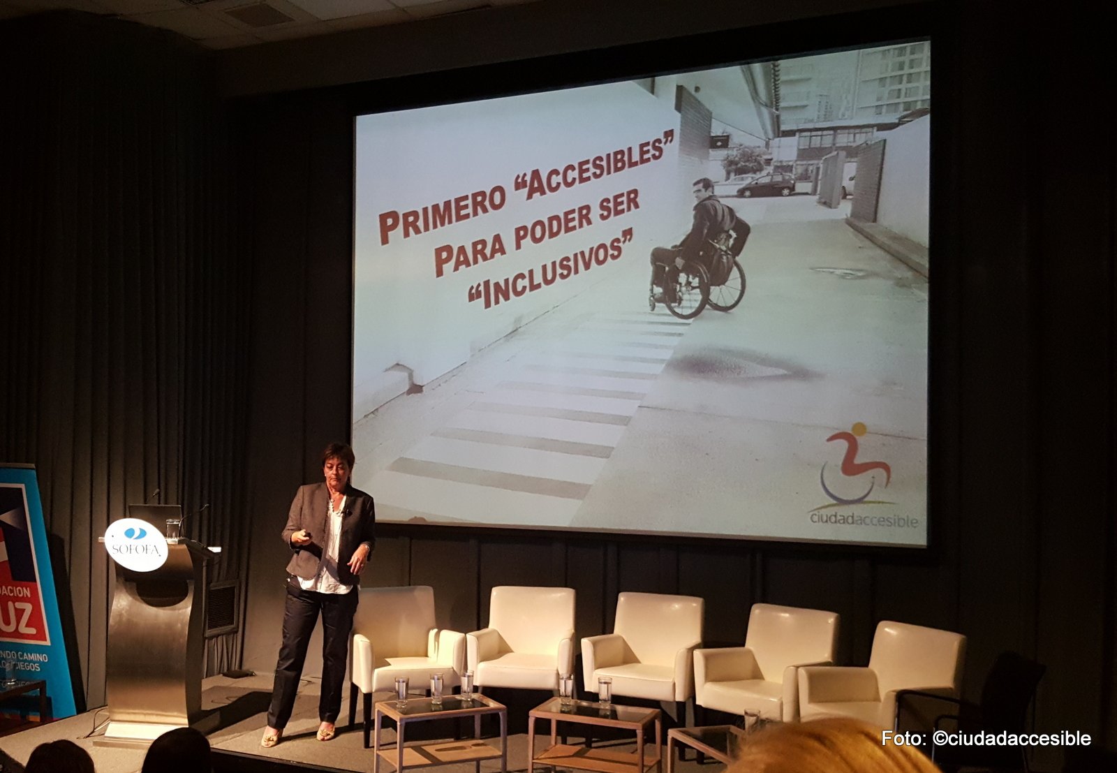 Exposición de Ciudad Accesible en Seminario Fundación Luz - Sofofa Primero accesibles para ser inclusivos