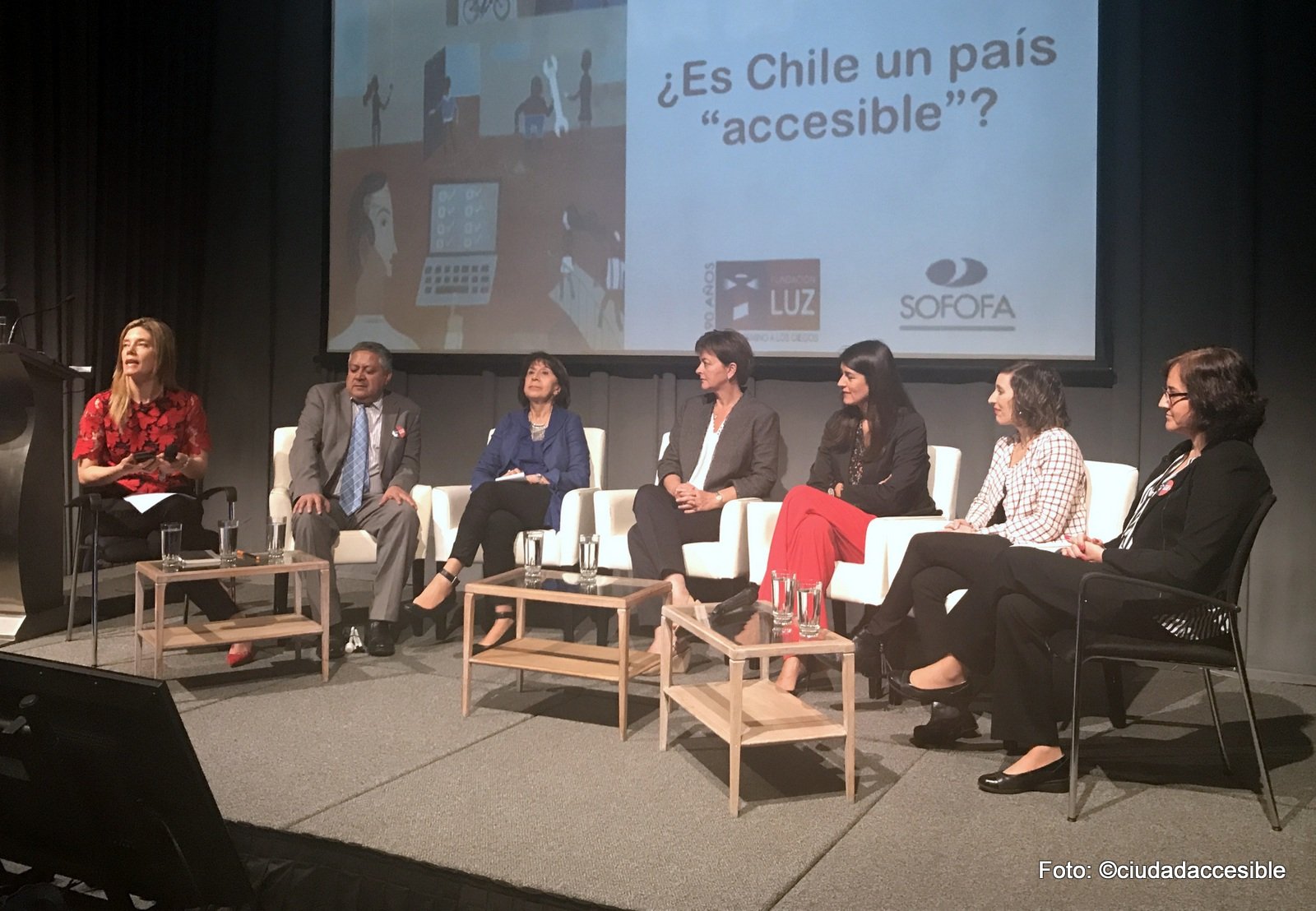 Expositores de Seminario Fundación Luz - Sofofa. Mónica Rincón, Miguel Ulloa, Cecilia Leiva, M. José Fuentealba, Pamela Prett, Paola Alvano