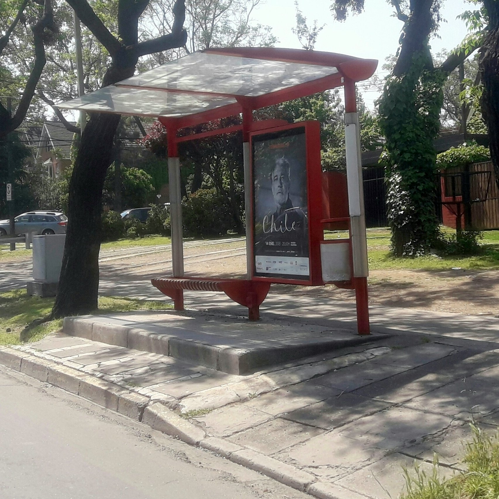 Paradero inaccesible desde el cual no se puede acceder a la rampa de un bus