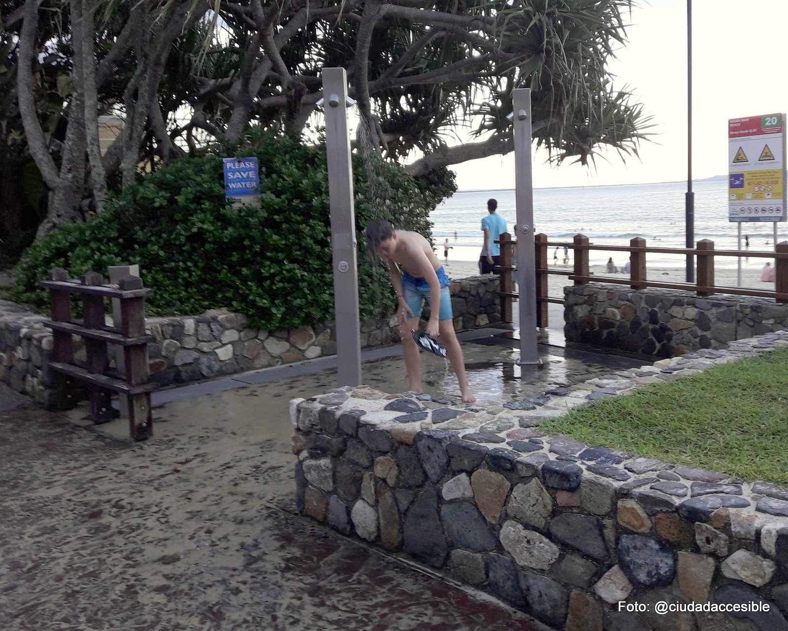 Ducha en Playa Nussa Brisbane