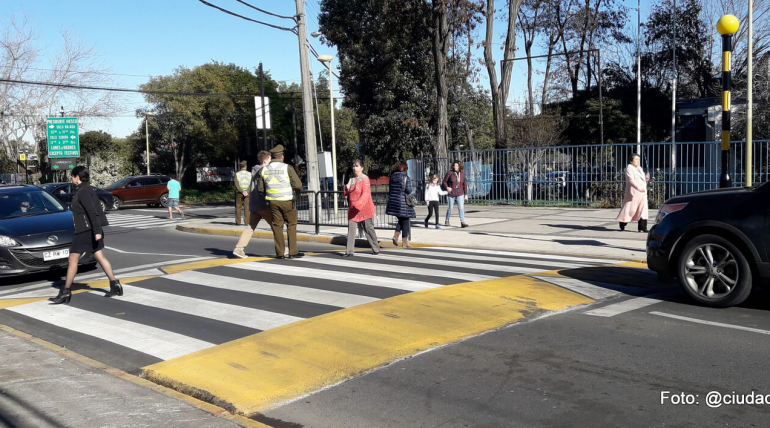 ¡Más cruces peatonales a nivel vereda!