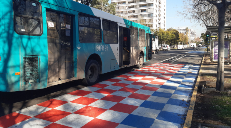 Conflictos paraderos, ciclovías y peatones