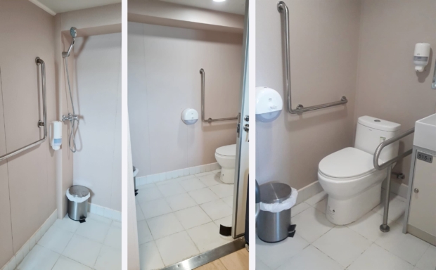 3 fotos muestran el interior del baño accesible del camarote