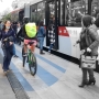 ¿Qué hace una Ciclovía en el andén de un paradero?