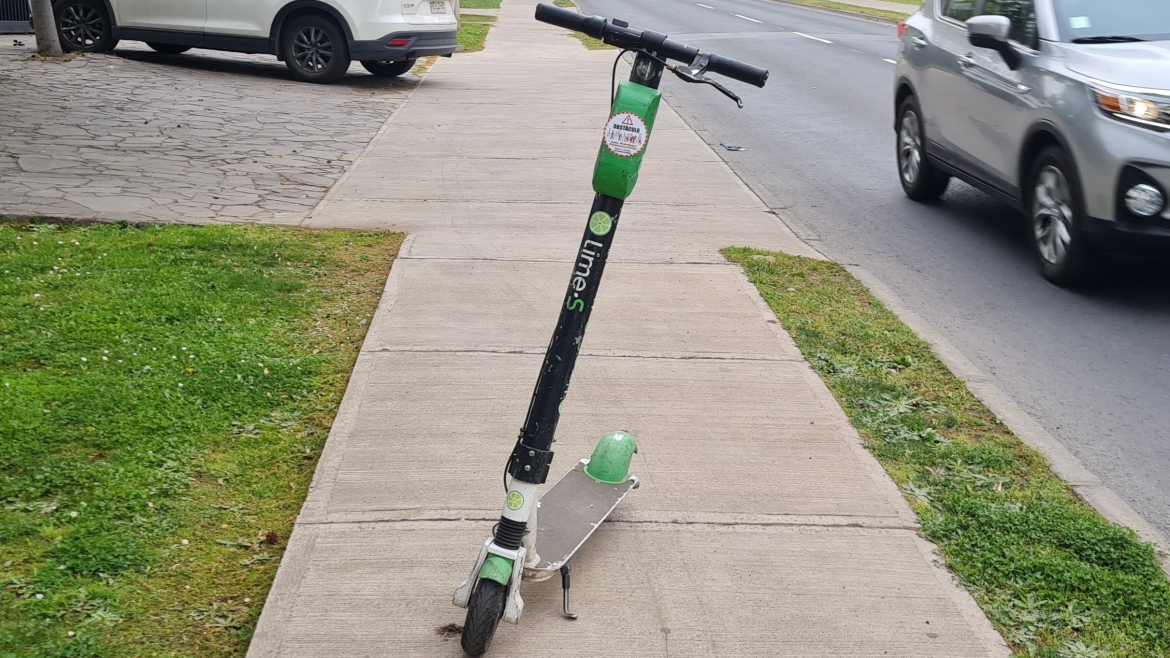 Ordenar los scooters, recuperar las veredas