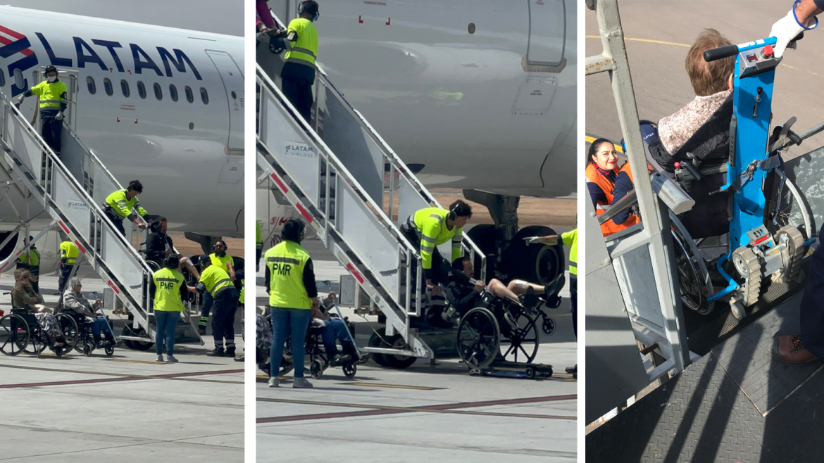 Tres fotos muestran a personal de aeropuerto subiendo a un pasajero al avión por medio de una oruga salvaescalera